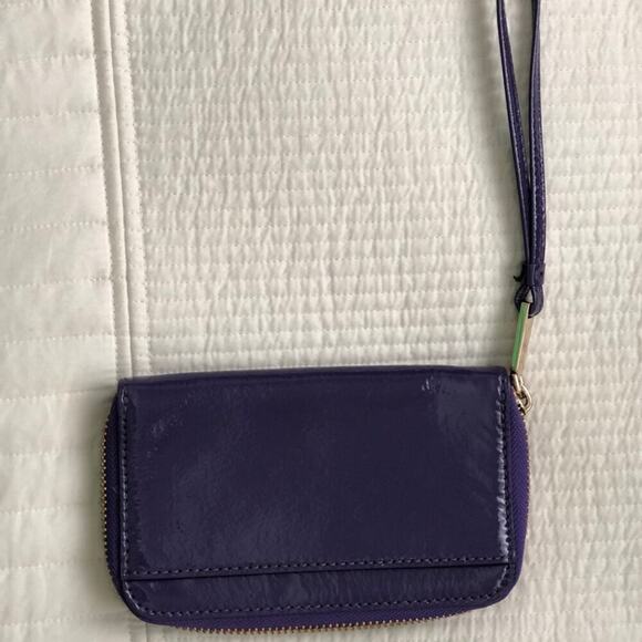 Cole Haan patent leather wristlet. - Picture 3 of 4